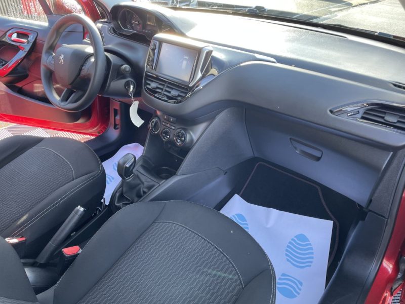 PEUGEOT 208 1.2L 68CV  5P  GARANTIE 3/12 MOIS 2018