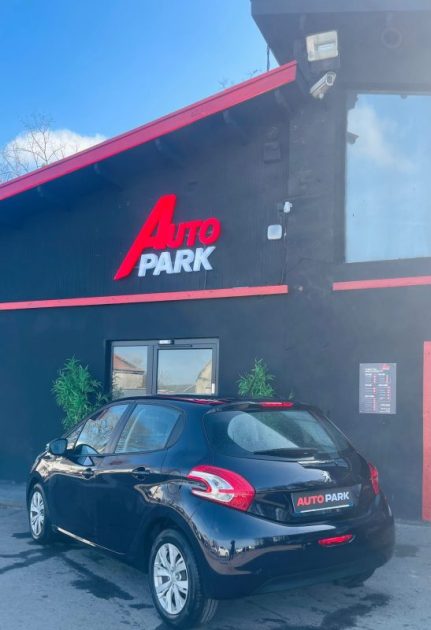 PEUGEOT 208 1.2 - Paiement 3x/4x/10x ✅
