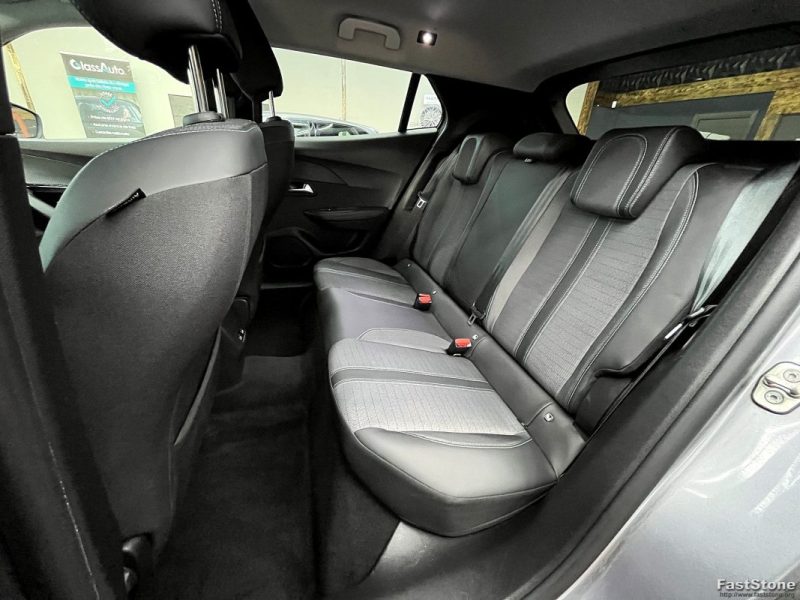 PEUGEOT 2008 -  BLUEHDI 130CV S&S ALLURE PACK EAT8 2023