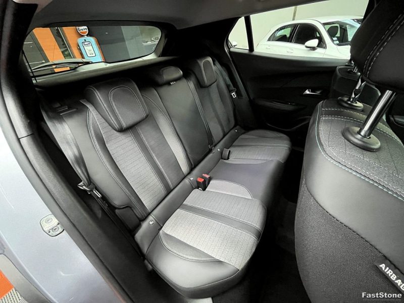 PEUGEOT 2008 -  BLUEHDI 130CV S&S ALLURE PACK EAT8 2023