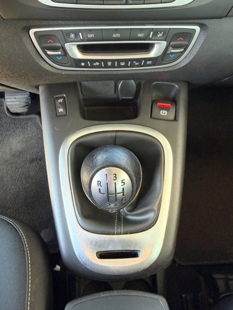 Renault Scenic 3 1.5 Dci 110ch Limited Life - Suivi et Entretenu