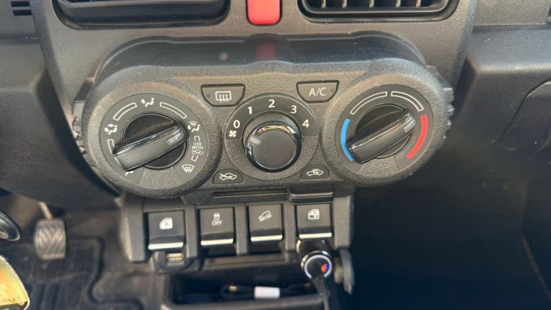 SUZUKI JIMNY 2 1.5 VVT PRIVILÈGE 2021