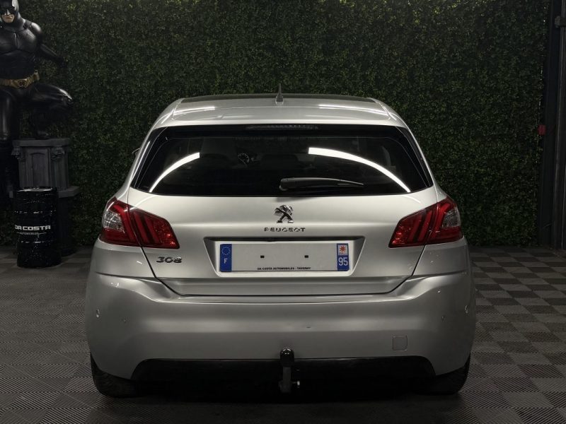 PEUGEOT 308 II ALLURE 1.2 130 Cv 1ERE MAIN 61 500 Kms TOIT PANORAMIQUE ATTELLAGE GPS - GARANTIE 1 AN