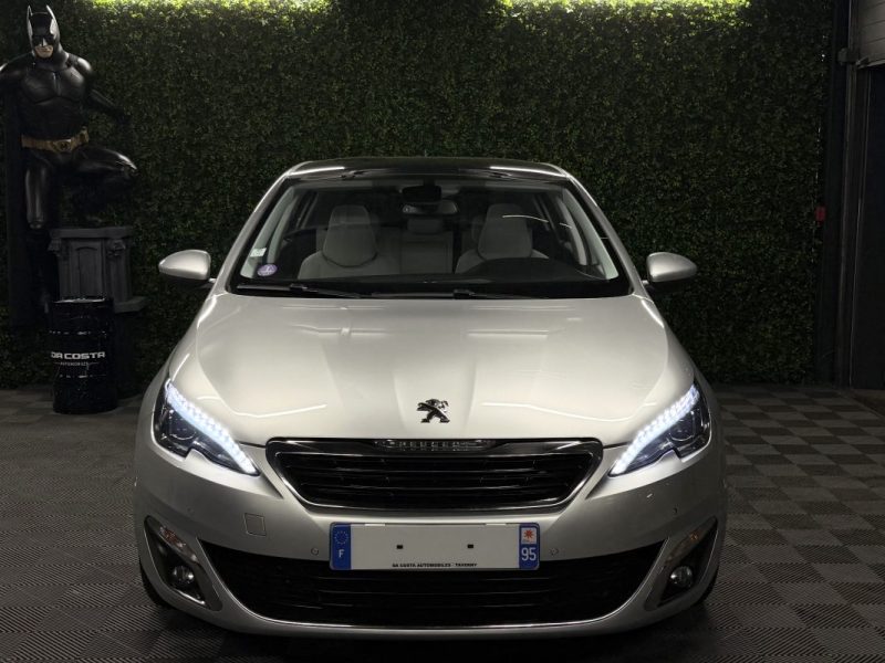 PEUGEOT 308 II ALLURE 1.2 130 Cv 1ERE MAIN 61 500 Kms TOIT PANORAMIQUE ATTELLAGE GPS - GARANTIE 1 AN