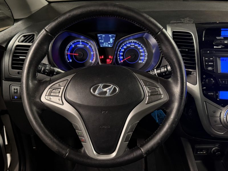 HYUNDAI IX20 1.6 CRDi 115 PACK PREMIUM TOIT PANORAMIQUE - LIRE L ANNONCE