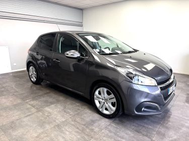 PEUGEOT 208 1.2 ESSENCE 82CH SIGNATURE BVM5 2019