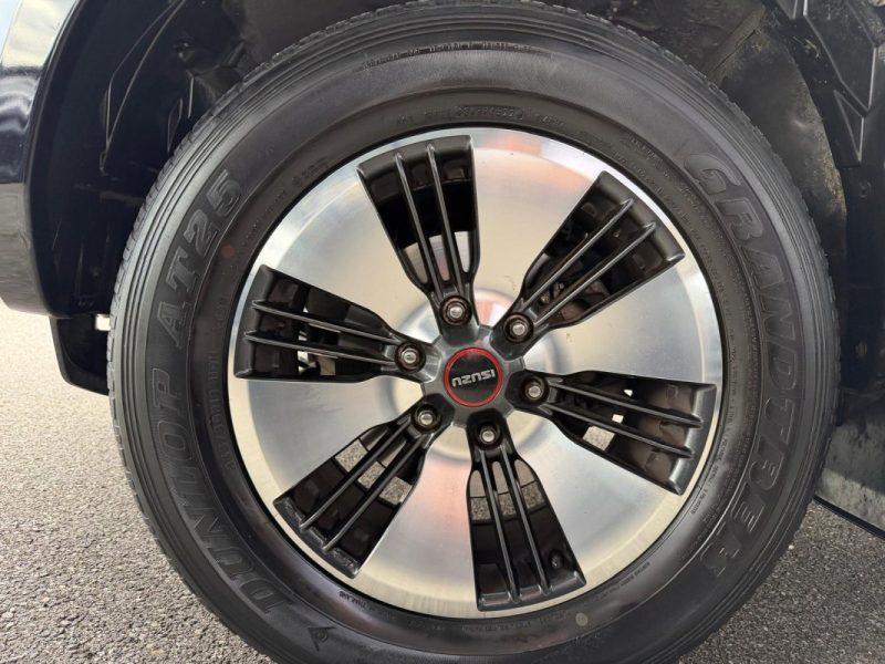 ISUZU D-MAX N60 F SPACE 1.9 164 CH 4X4 BVA / ATTELAGE / 1ERE MAIN / ENTRETIEN ISUZU /  2023