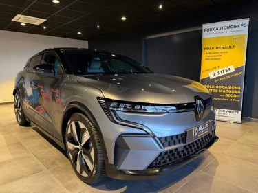 RENAULT MEGANE TECHNO EV60 220CH SUPER CHARGE / PACK HIVER / POMPE A CHALEUR /  2023