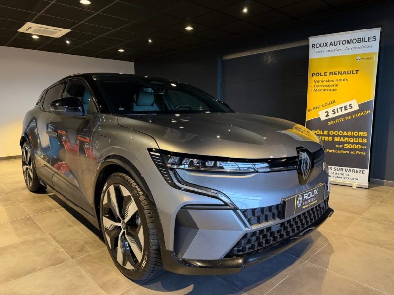 RENAULT MEGANE TECHNO EV60 220CH SUPER CHARGE / PACK HIVER / POMPE A CHALEUR /  2023