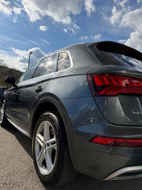 Audi Q5 2.0 TDI 190 S-Line Quattro – Distribution neuve, Révisé, Garantie 12 mois