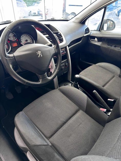 Peugeot 207 1.4 HDi Diesel – 2011 – Distribution neuve – Garantie 12 mois – 159 500 km