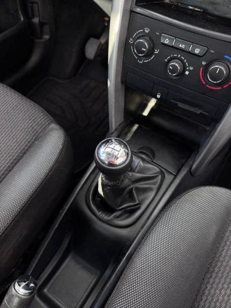 Peugeot 207 1.4 HDi Diesel – 2011 – Distribution neuve – Garantie 12 mois – 159 500 km