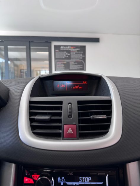 Peugeot 207 1.4 HDi Diesel – 2011 – Distribution neuve – Garantie 12 mois – 159 500 km