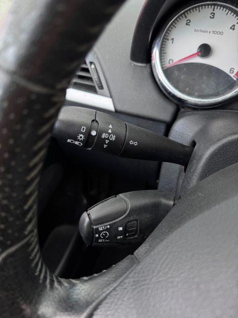Peugeot 207 1.4 HDi Diesel – 2011 – Distribution neuve – Garantie 12 mois – 159 500 km