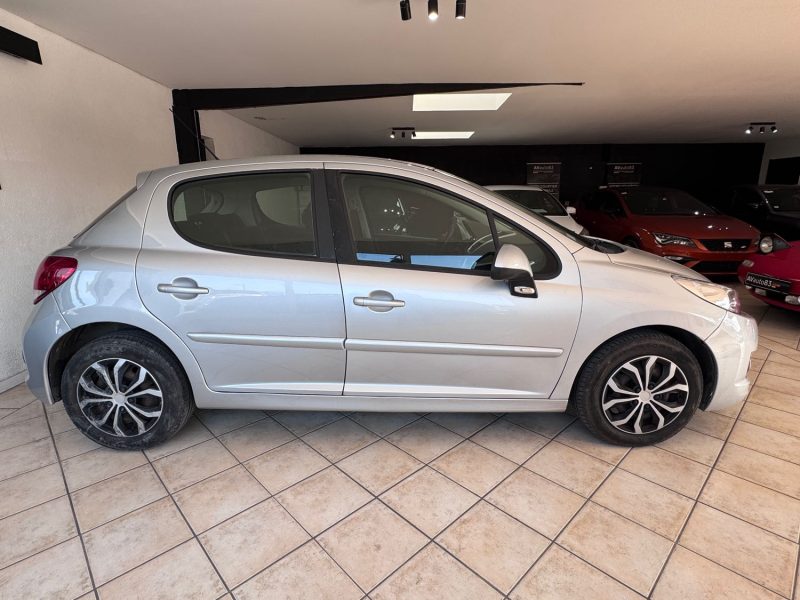 Peugeot 207 1.4 HDi Diesel – 2011 – Distribution neuve – Garantie 12 mois – 159 500 km