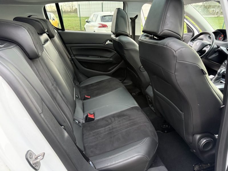 Peugeot 308 II 2.0L HDi 150ch Féline Boite Auto Garantie 6 Mois
