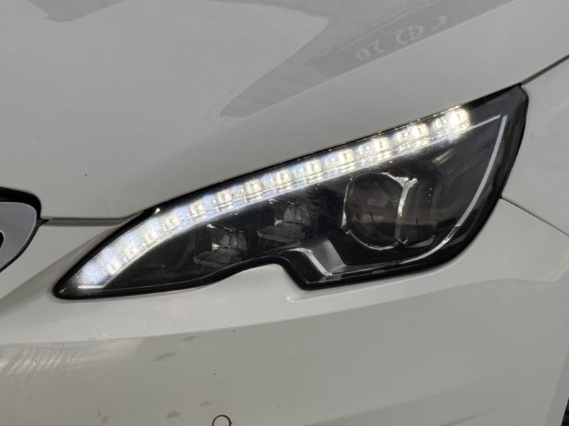 Peugeot 308 II 2.0L HDi 150ch Féline Boite Auto Garantie 6 Mois