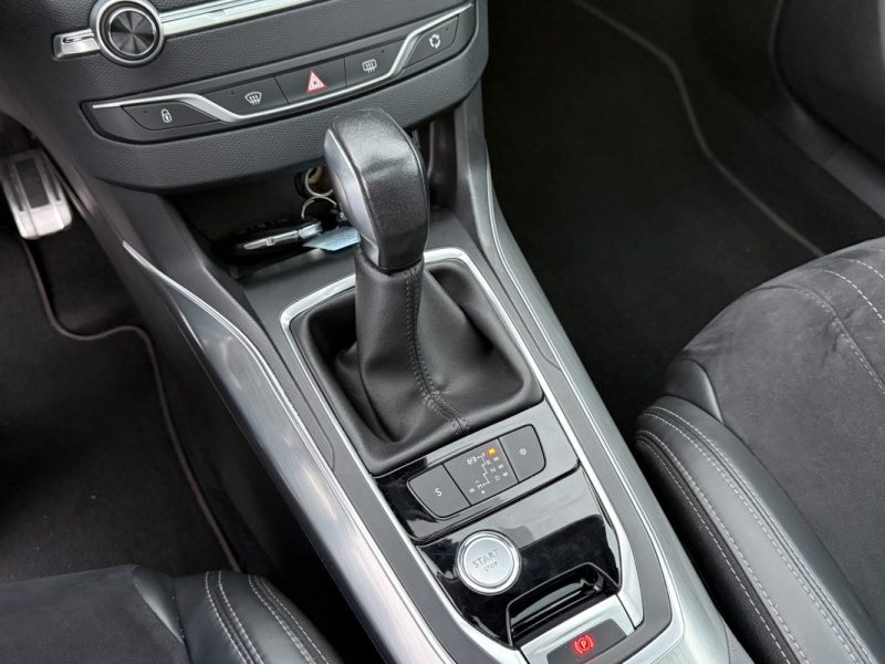 Peugeot 308 II 2.0L HDi 150ch Féline Boite Auto Garantie 6 Mois
