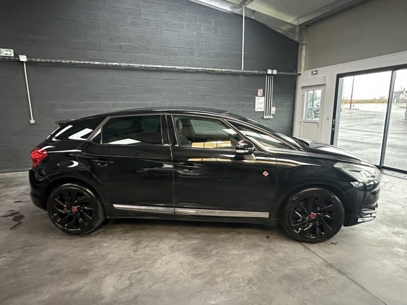 DS DS5 DS DS5 2.0 BLUEHDI 150CH PERFORMANCE LINE 2017