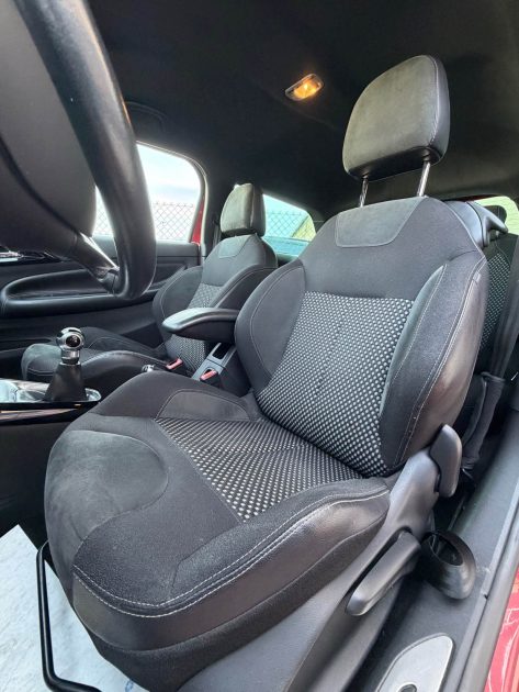 CITROEN DS3 1.6 VTI 120CH BI-TON SO CHIC 