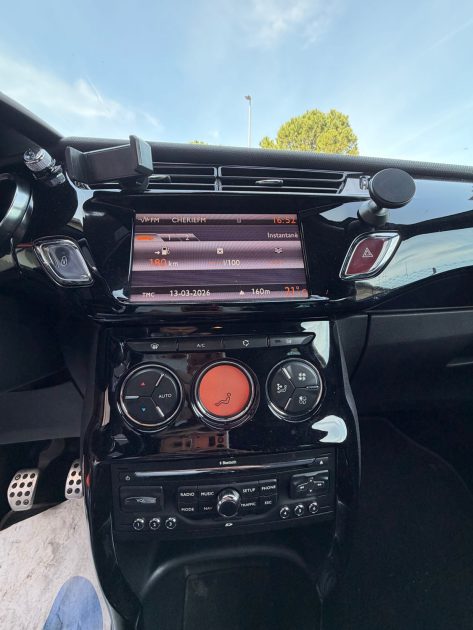 CITROEN DS3 1.6 VTI 120CH BI-TON SO CHIC 