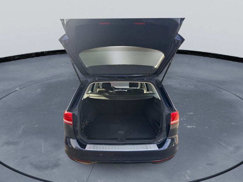 VOLKSWAGEN PASSAT TDI 120 DSG7 