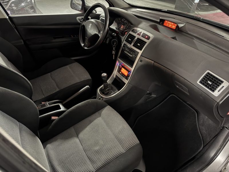 PEUGEOT 307 1.6 HDI 110 CONFORT PACK 2006
