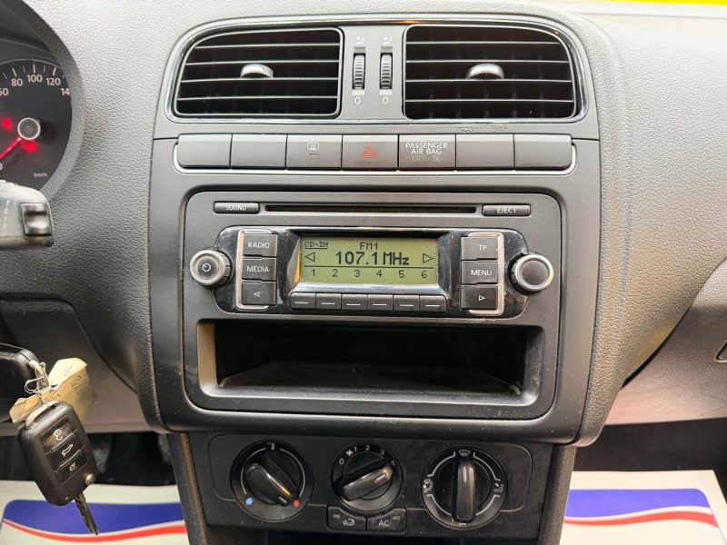 VOLKSWAGEN POLO 1.2 60 TRENDLINE 