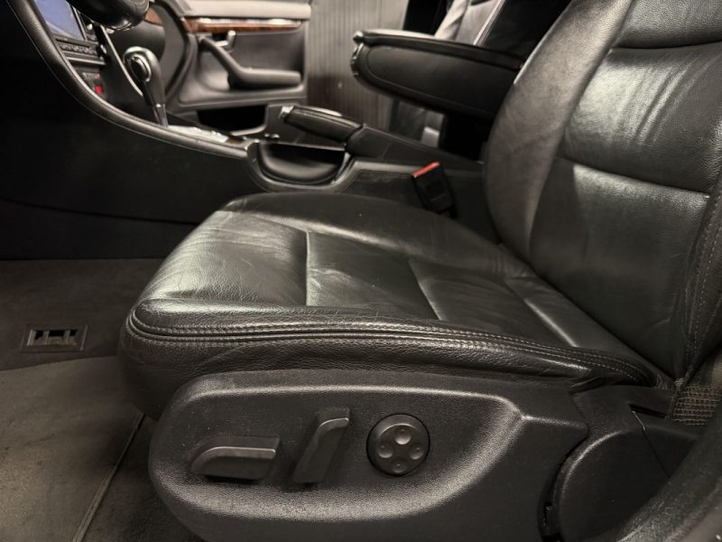 AUDI A4 II AMBITION LUXE 2.0 TDI 140 Cv BOITE AUTOMATIQUE / INTERIEUR CUIR ECRAN GPS