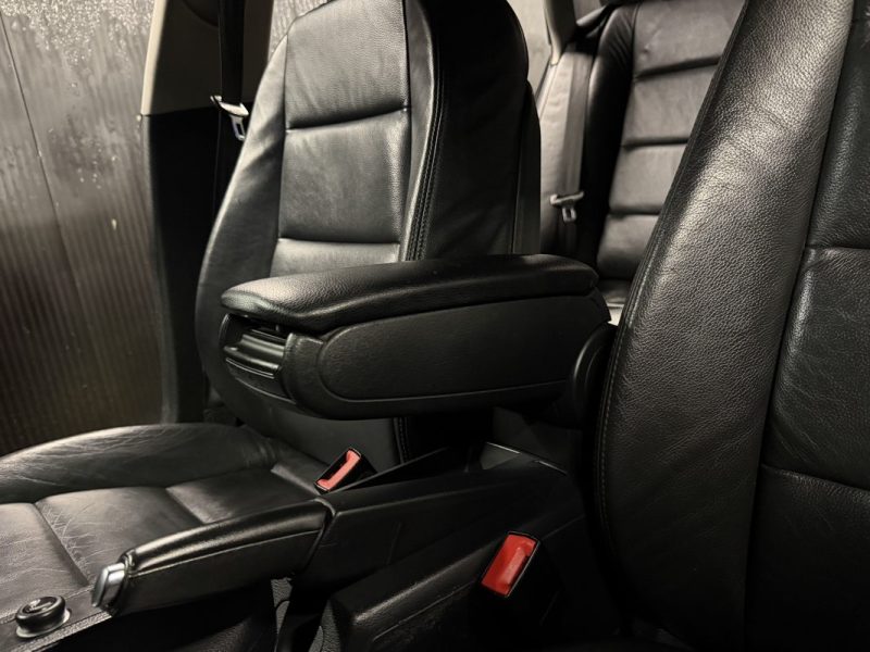 AUDI A4 II AMBITION LUXE 2.0 TDI 140 Cv BOITE AUTOMATIQUE / INTERIEUR CUIR ECRAN GPS