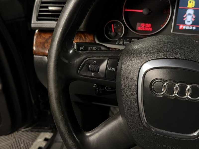 AUDI A4 II AMBITION LUXE 2.0 TDI 140 Cv BOITE AUTOMATIQUE / INTERIEUR CUIR ECRAN GPS
