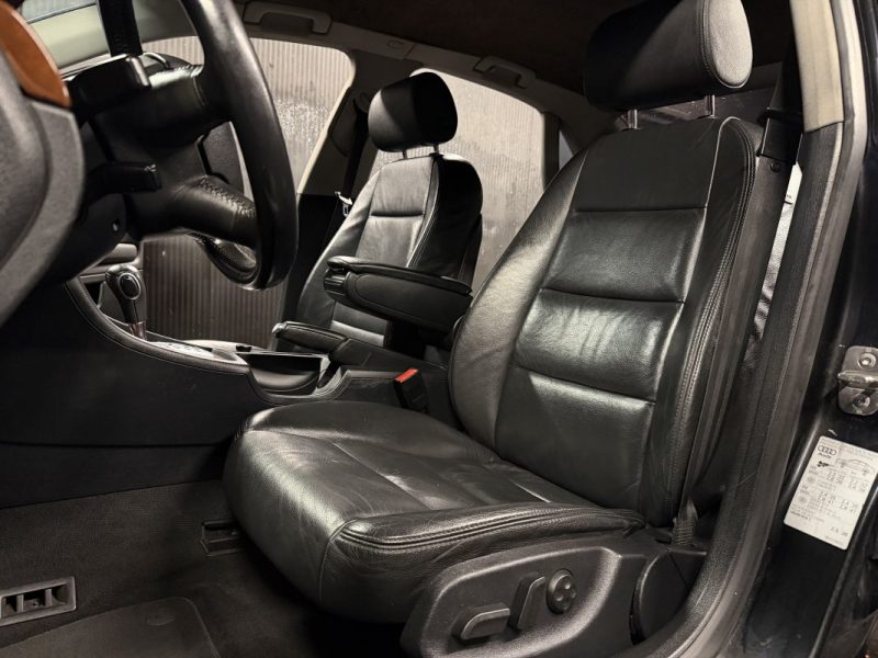 AUDI A4 II AMBITION LUXE 2.0 TDI 140 Cv BOITE AUTOMATIQUE / INTERIEUR CUIR ECRAN GPS