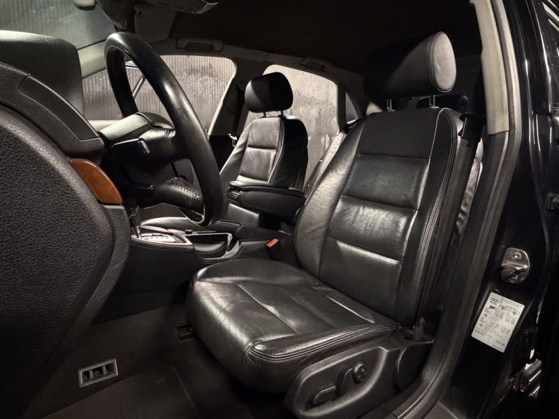 AUDI A4 II AMBITION LUXE 2.0 TDI 140 Cv BOITE AUTOMATIQUE / INTERIEUR CUIR ECRAN GPS