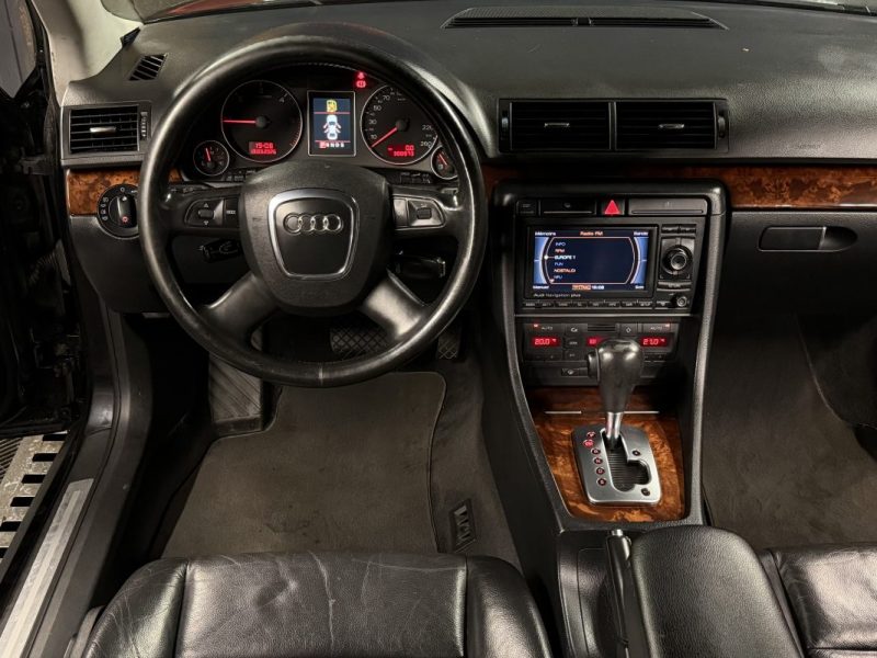 AUDI A4 II AMBITION LUXE 2.0 TDI 140 Cv BOITE AUTOMATIQUE / INTERIEUR CUIR ECRAN GPS