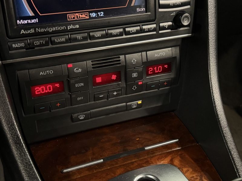 AUDI A4 II AMBITION LUXE 2.0 TDI 140 Cv BOITE AUTOMATIQUE / INTERIEUR CUIR ECRAN GPS