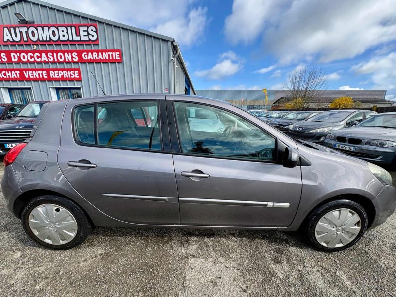 RENAULT CLIO 
