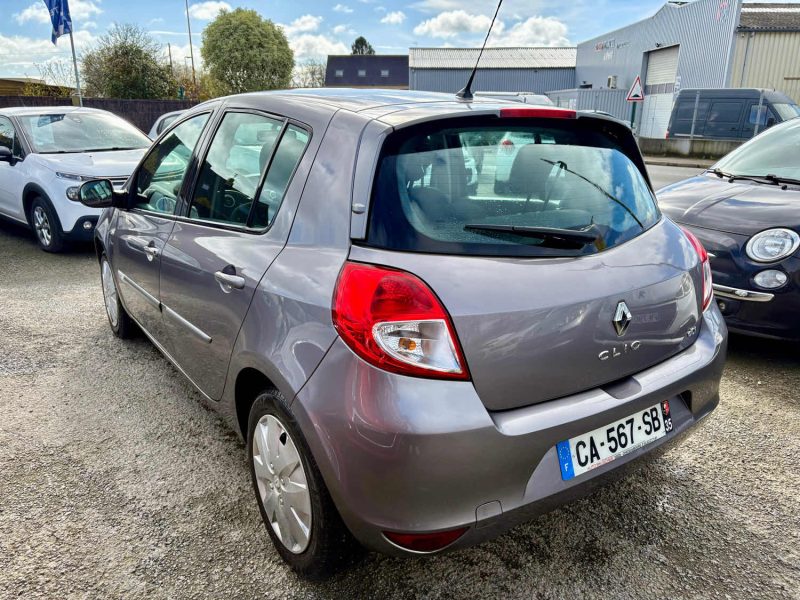 RENAULT CLIO 