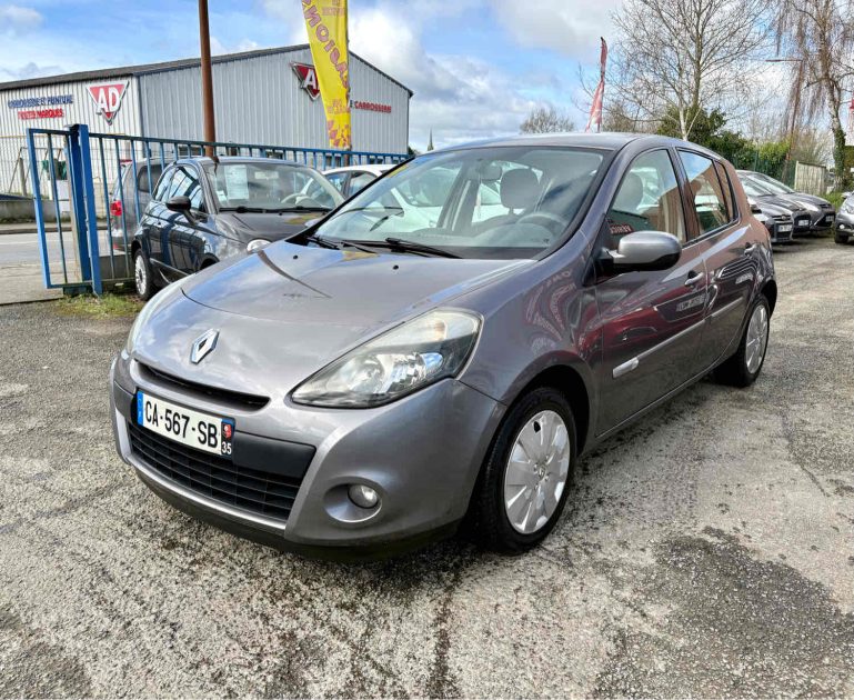 RENAULT CLIO 