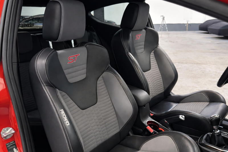 Ford Fiesta ST 1.6 182 Pack Performance | Orange Molten |  Suivi Complet | 3430E d’option