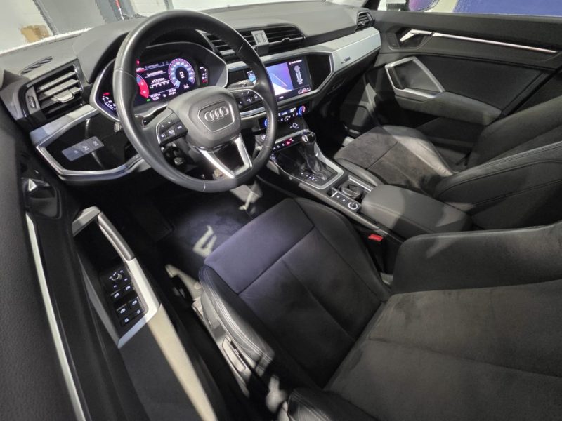 AUDI Q3 35 2.0TDI 150ch S tronic 7 DESIGN LUXE / SUIVI COMPLET