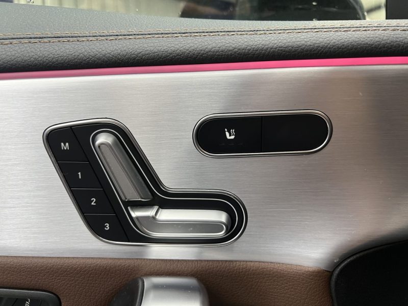 Mercedes-Benz CLA 250e 218ch AMG-Line 8G-DCT | Suivi Mercedes | Pack premium plus | Toit ouvrant