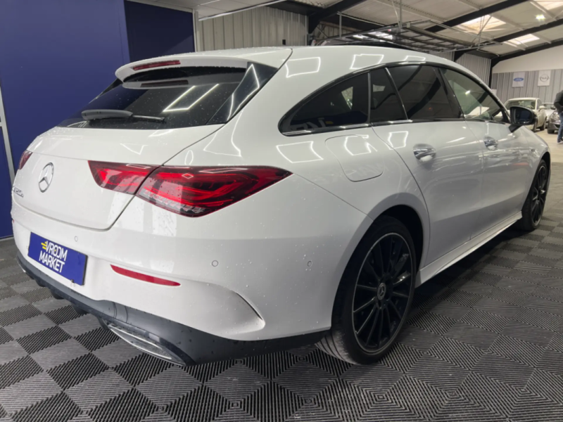 Mercedes-Benz CLA 250e 218ch AMG-Line 8G-DCT | Suivi Mercedes | Pack premium plus | Toit ouvrant