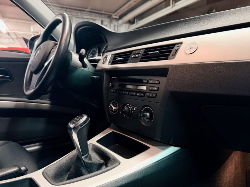 B.M.W. SERIE 3 Coupé 3.0 325I 