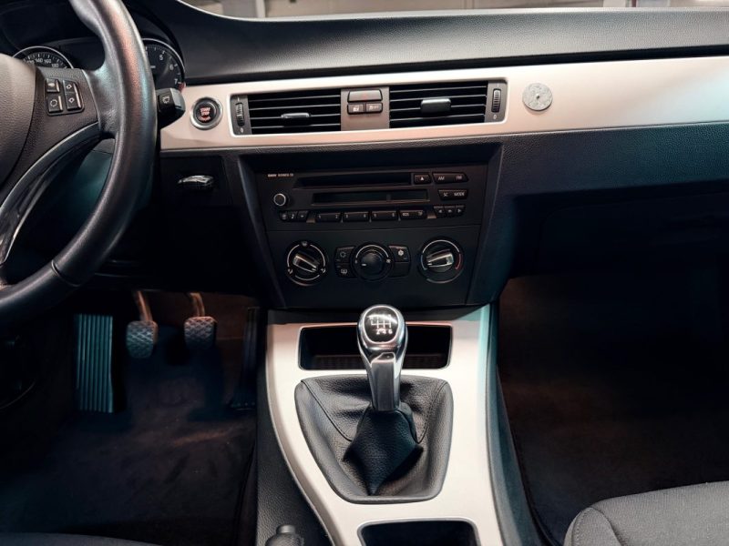 B.M.W. SERIE 3 Coupé 3.0 325I 