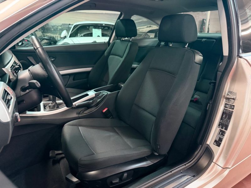 B.M.W. SERIE 3 Coupé 3.0 325I 