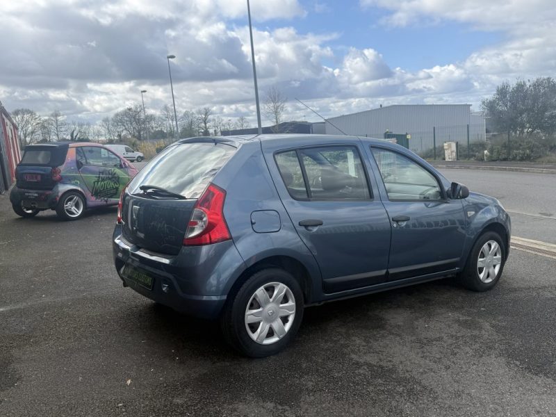 DACIA SANDERO 1.4 MPI 75 2008