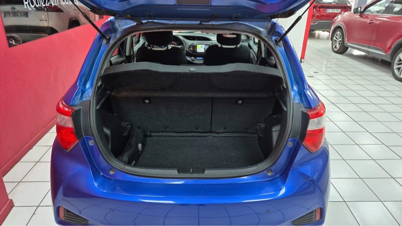 TOYOTA YARIS HYBRIDE 100cv FRANCE BUSINESS/1 ERE MAIN