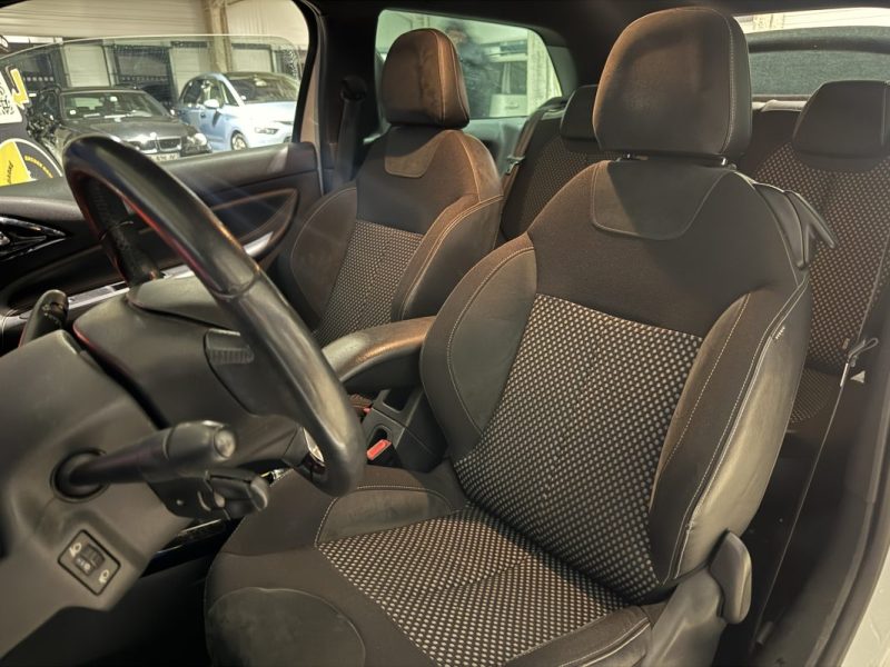 CITROEN DS3 SO CHIC 1.6 VTI 120ch - MOTEUR A CHAINE - SUIVI D'ENTRETIEN - 200.000KM - 2011