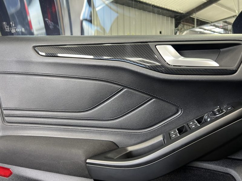 Ford Focus IV 1.0 Flexfuel mHEV ST-Line | Affichage tête-haute | Park Assist | Caméra de recul