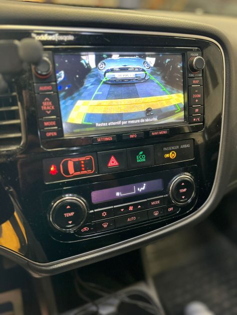 MITSUBISHI OUTLANDER PHEV INSTYLE 4X4 TOIT OUVRANT ELECTRIQUE⭐️⭐️⭐️⭐️⭐️